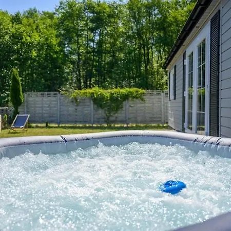 No 4a With Private Jacuzzi 펜션